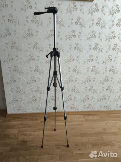 Штатив для фотоаппарата Dicom TV-550