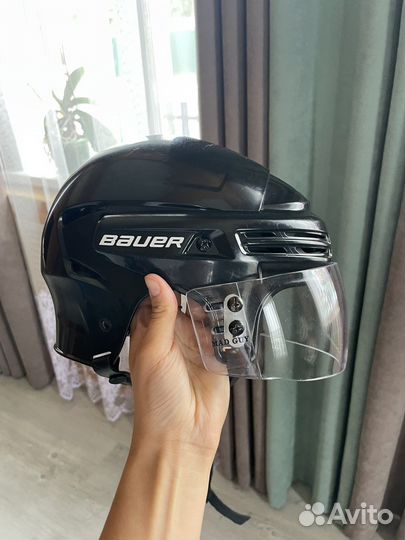 Хоккейный шлем