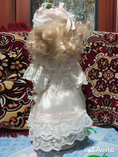 Кукла фарфоровая девочка,винтаж.торг