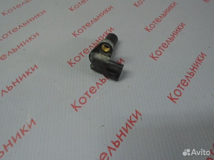 Nissan 31935-8E003 Датчик скорости