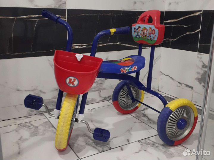 Детский трехколесный велосипед