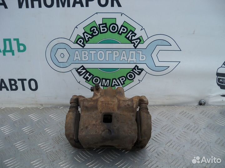 Суппорт передний правый Nissan Teana J31 2.3 2007г