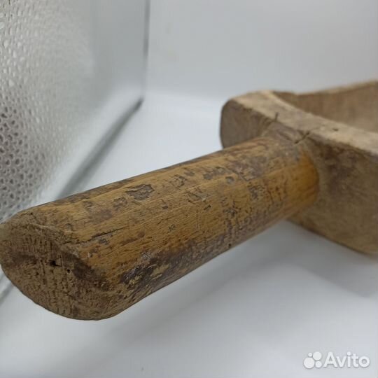 Деревянный старинный черпак (сзр)