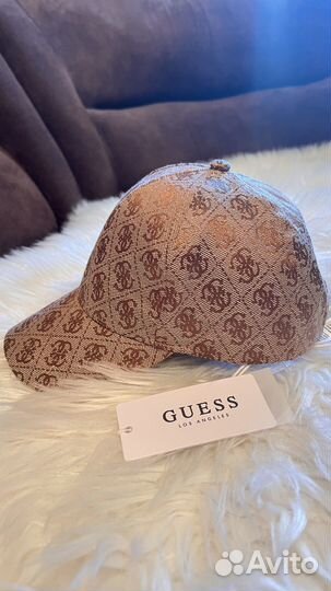 Кепка Guess