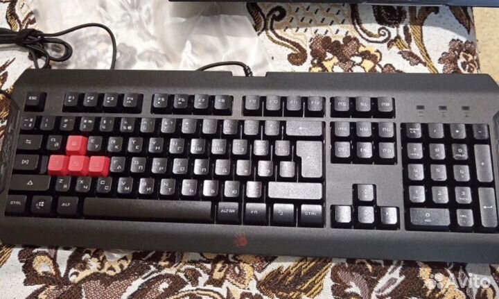 Игровая клавиатура bloody q100 новая