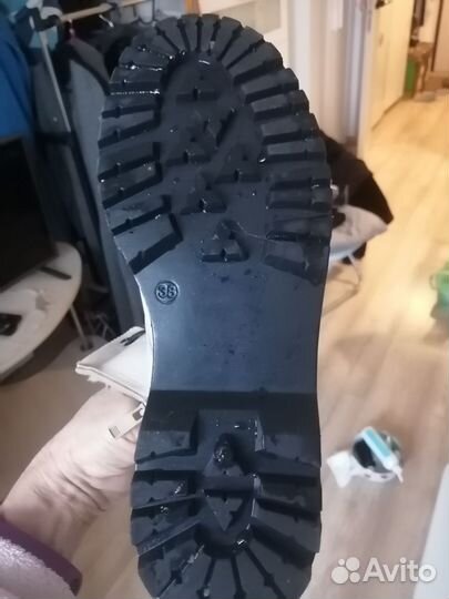 Ботинки женские зимние 38 размера новые