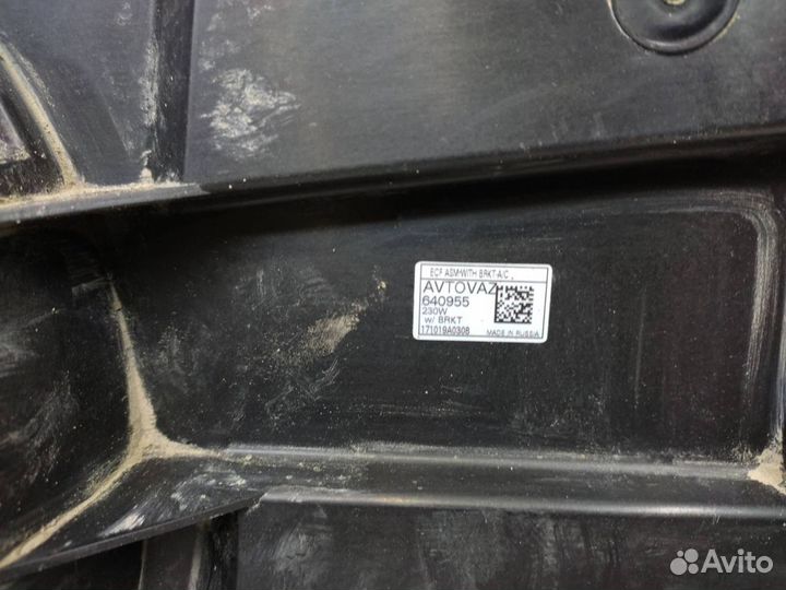 Диффузор радиатора Лада Гранта 2011