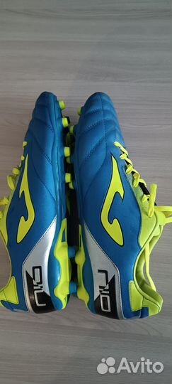 Футбольные бутсы