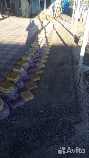 Укладка тротуарной плитки и брусчатки качественно