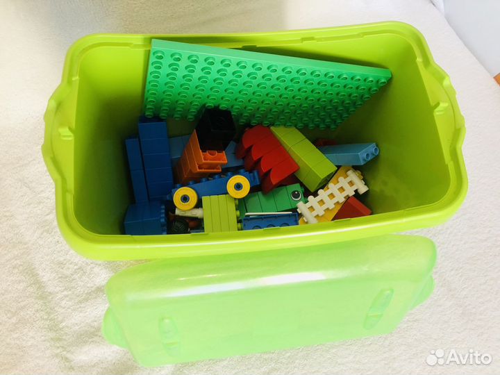 Lego duplo в контейнере