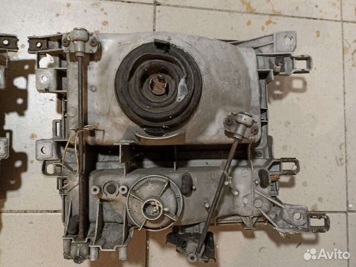 Фара toyota hiace