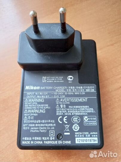 Зеркальный фотоаппарат Nikon d3100