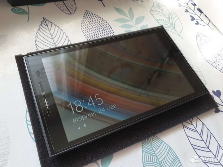 Планшет Colorfly i818. Windows 8