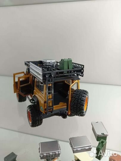 Внедорожник land rover camel trophy 1:24