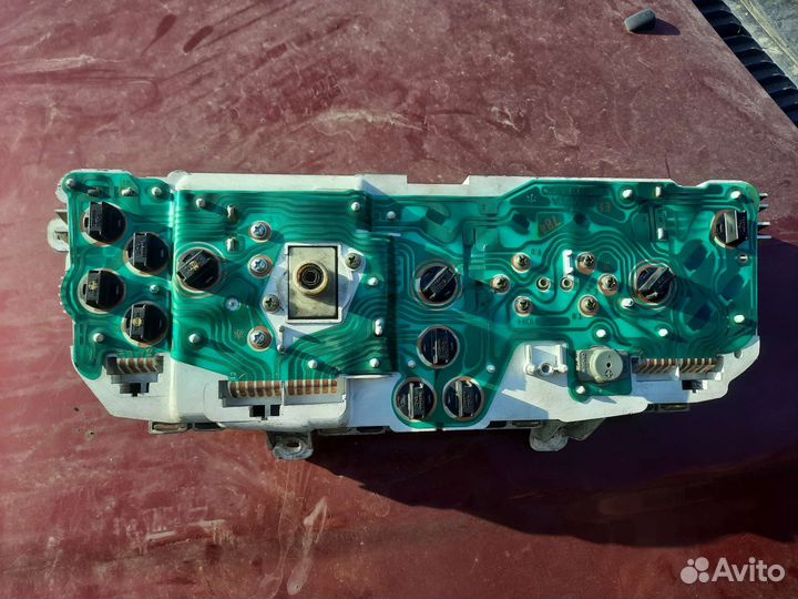 Приборная панель Toyota Carina T170