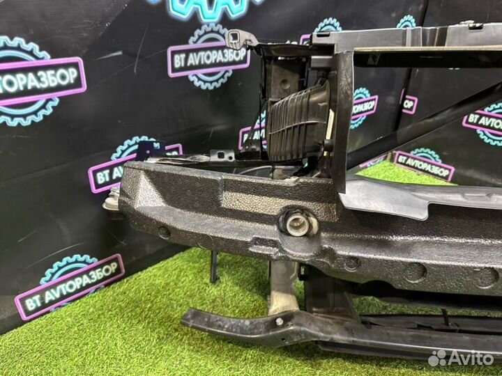 Рамка радиатора Bmw 1-Series F20 N13B16A 2015