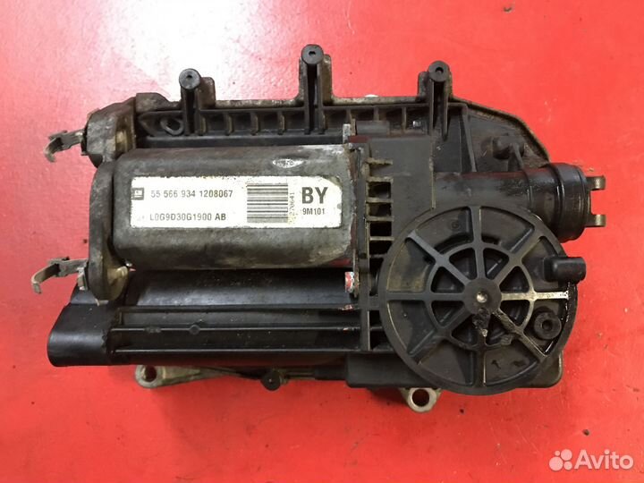 Блок управления Изитроником Opel Zafira B F17 1.6