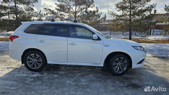 Mitsubishi Outlander 2.0 AT, 2017, 47 850 км