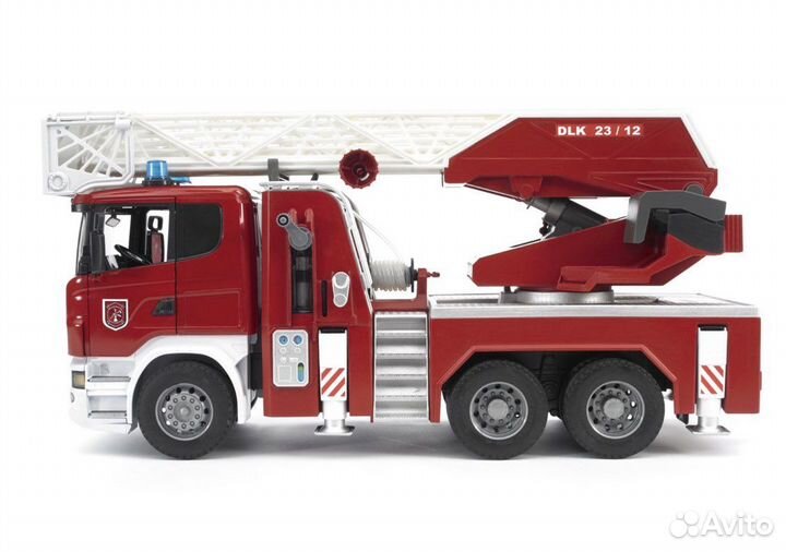 Машина пожарная bruder
