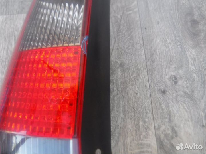 Фонарь левый №25 ford Fusion 2003