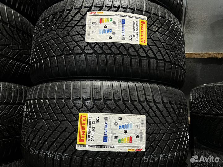 Pirelli Scorpion Winter 2 295/35 R21 и 315/30 R22 110V