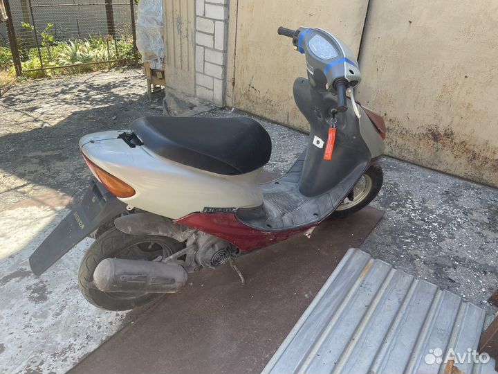 Honda dio cesta