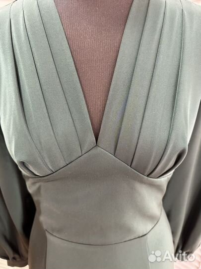 Изумрудное платье 44