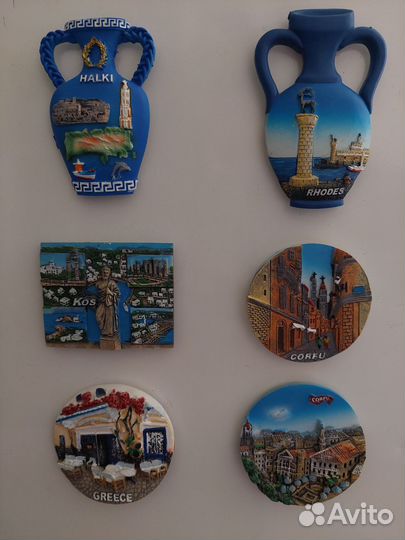 Магниты на холодильник из разных стран и городов