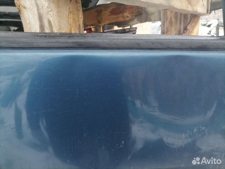 Передняя правая дверь Volvo 940