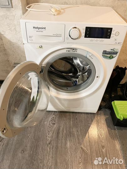Стиральная машина Хотпоинт- Аристон