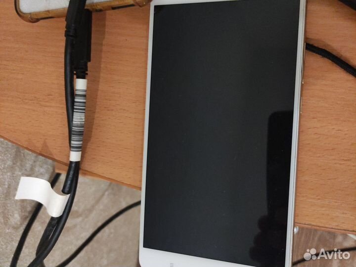 Xiaomi Mi Max 2, 4/64 ГБ