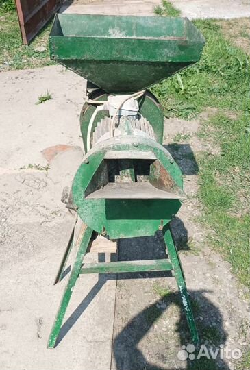 Крупорушка зернодробилка