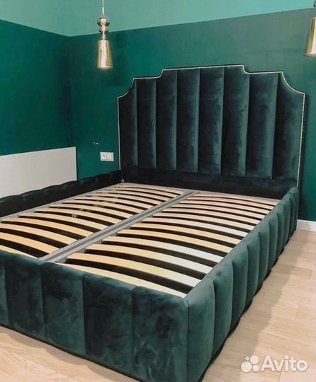 Кровать двуспальная