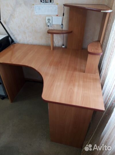 Компьютерный стол