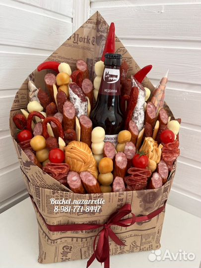 Мужской Букет из колбас, сыра и орехов