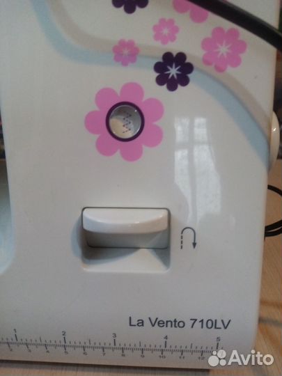 Швейная машинка minerva