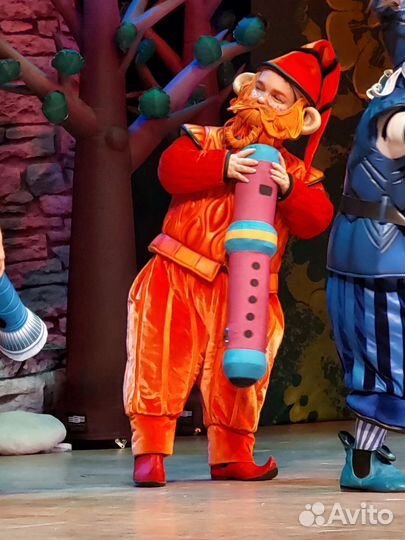 Актриса маленького роста, аниматор