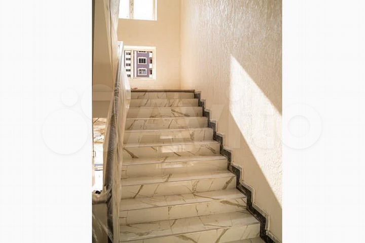 2-к. квартира, 66,7 м², 3/9 эт.