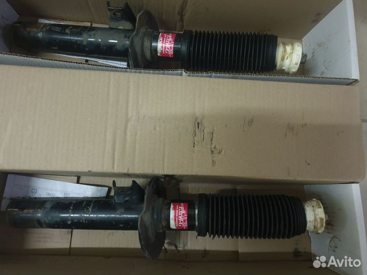 Амортизаторы передние KYB Excel-G Octavia A5