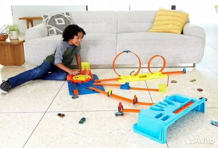 Конструктор Hot Wheels Track Трасс Мега пуск