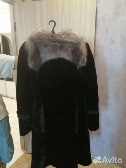 Шуба мутоновая с чернобуркой