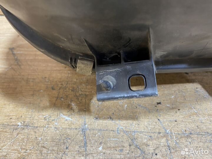 Фара передняя левая Volkswagen Golf 4 142050