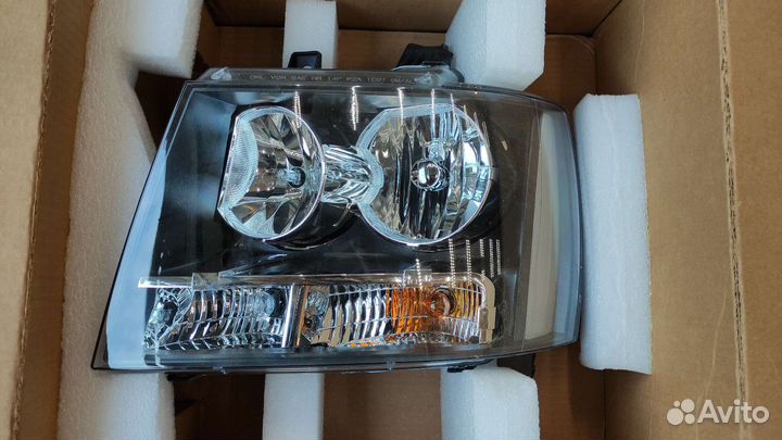 Фара передняя левая GMT 900