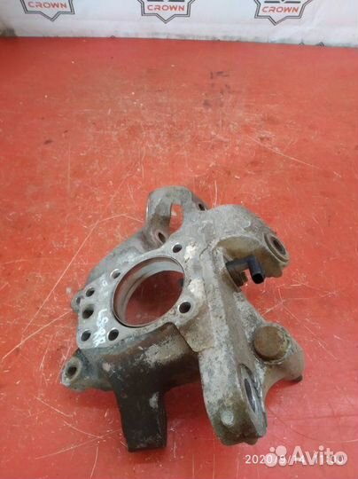 Поворотный кулак (цапфа) Lexus Ls XF40