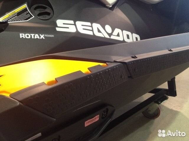 295100575 BRP Sea-Doo Защитные боковые молдинги