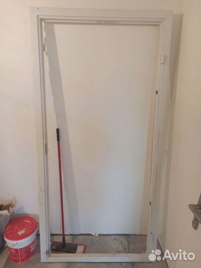 Дверь входная металлическая