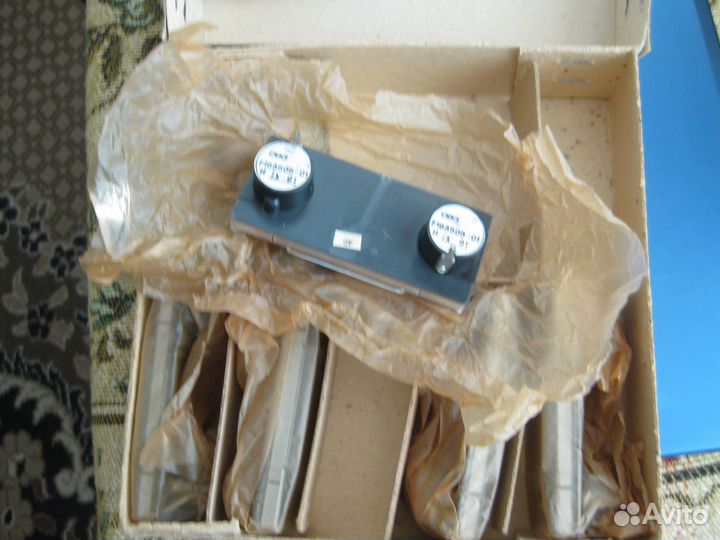 Индикатор стрелочный сдвоенный М68505-01