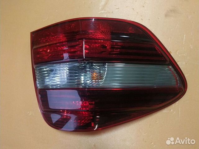 A1648203164 Фонарь задний левый mercedes W164
