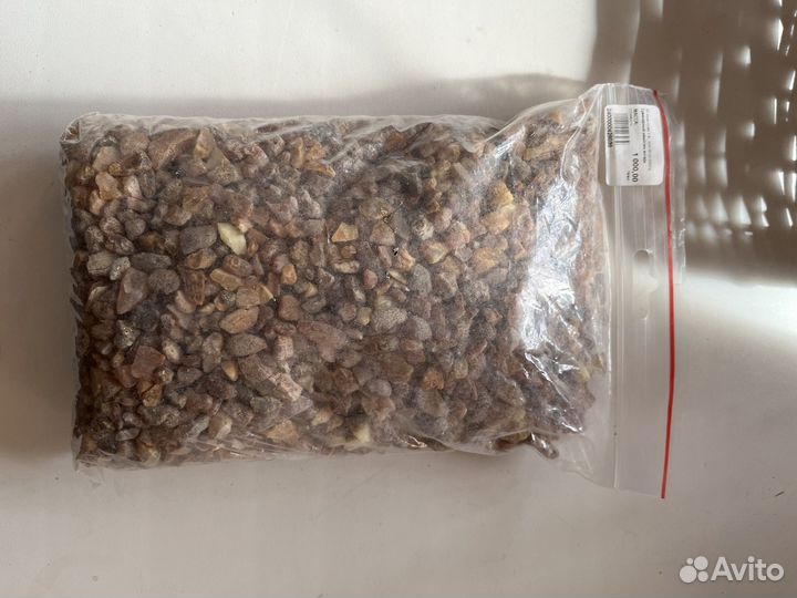 Необработанный янтарь