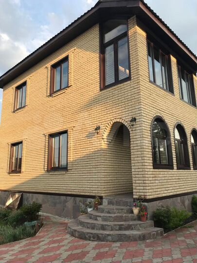 Дом 147 м² на участке 7,5 сот.